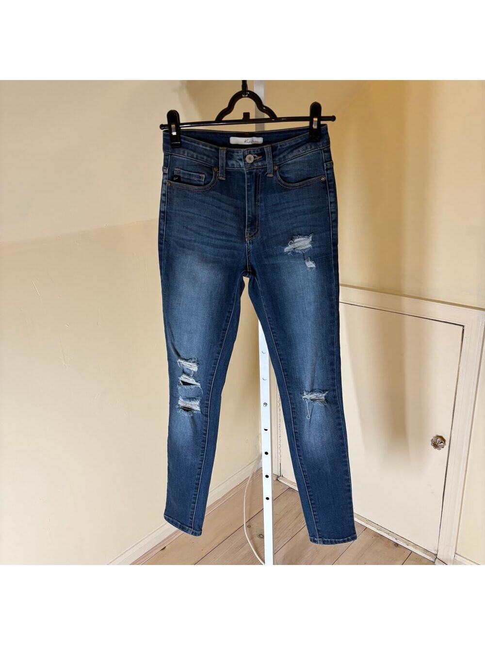 Kancan EUC Women's Dark Wash Eliza Distressed High Rise Ankle Skinny Jeans 3/25